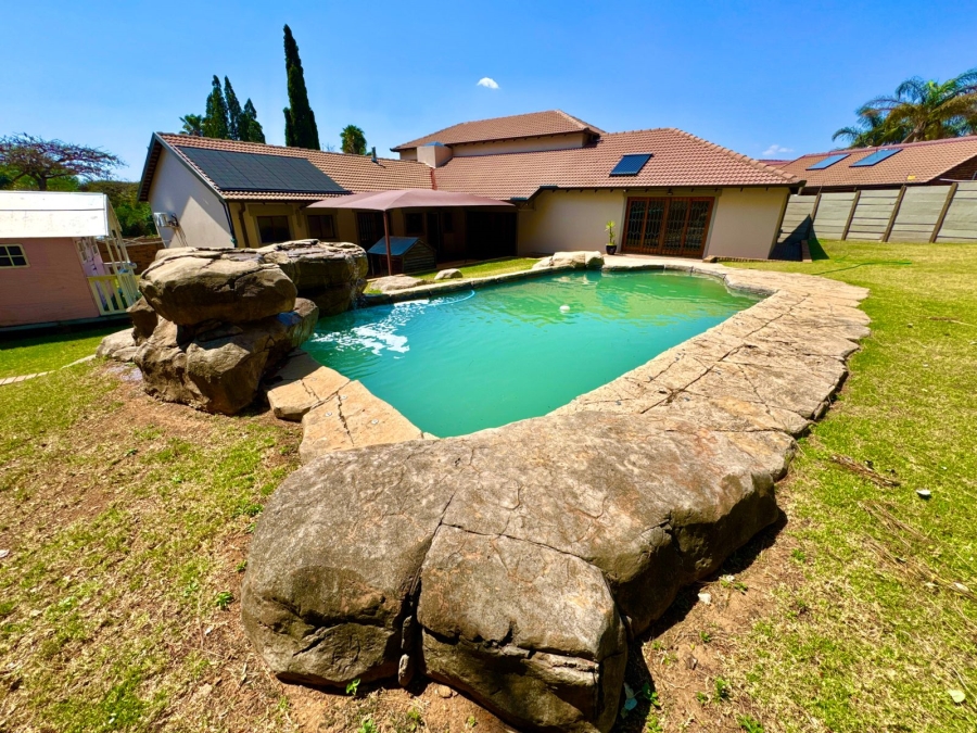 5 Bedroom Property for Sale in Ben Fleur Mpumalanga