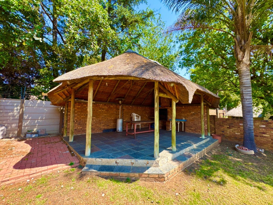 5 Bedroom Property for Sale in Ben Fleur Mpumalanga