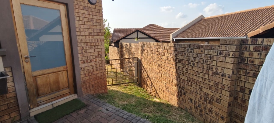To Let 2 Bedroom Property for Rent in Bateleur Estate Mpumalanga