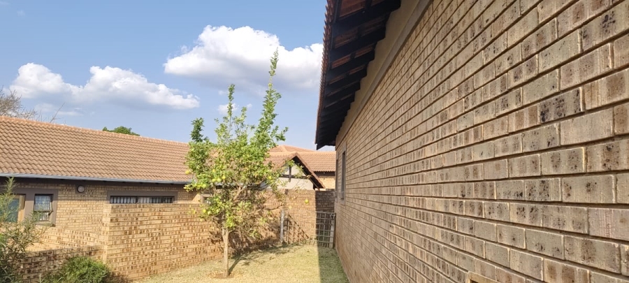 To Let 2 Bedroom Property for Rent in Bateleur Estate Mpumalanga