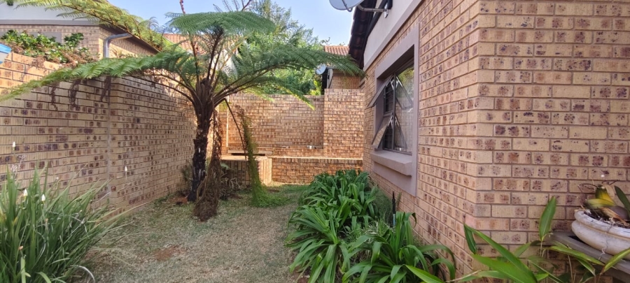 To Let 2 Bedroom Property for Rent in Bateleur Estate Mpumalanga