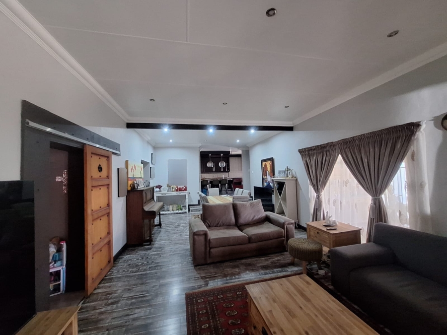 4 Bedroom Property for Sale in Aerorand Mpumalanga