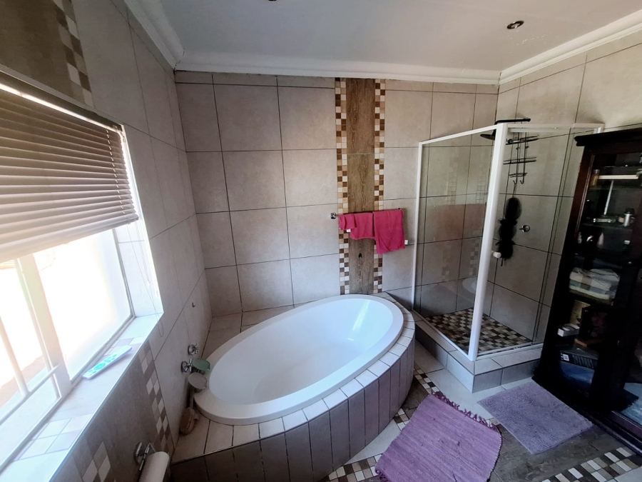 4 Bedroom Property for Sale in Aerorand Mpumalanga