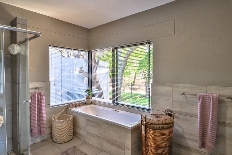 To Let 4 Bedroom Property for Rent in The Rest Nature Estate Mpumalanga