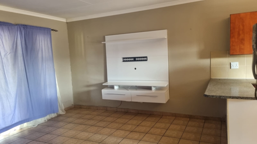 To Let 2 Bedroom Property for Rent in Model Park Mpumalanga