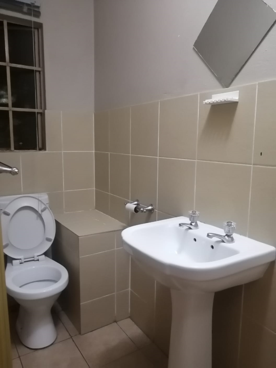 To Let 2 Bedroom Property for Rent in Model Park Mpumalanga