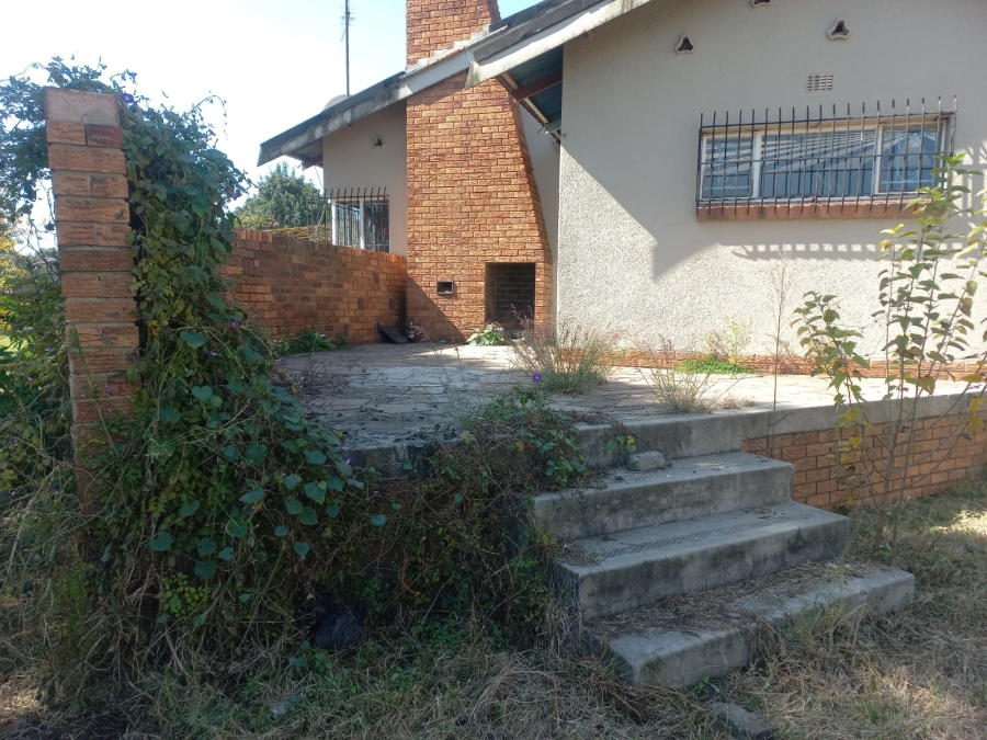 4 Bedroom Property for Sale in Witbank Ext 5 Mpumalanga