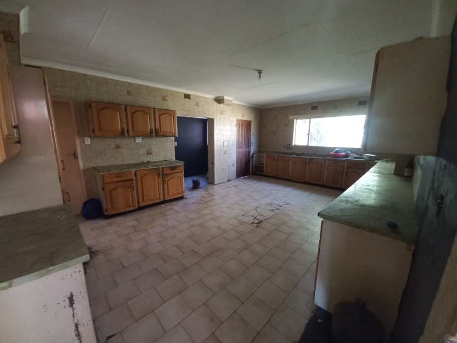 4 Bedroom Property for Sale in Witbank Ext 5 Mpumalanga
