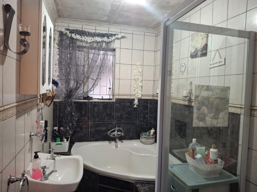 4 Bedroom Property for Sale in Reyno Ridge Mpumalanga