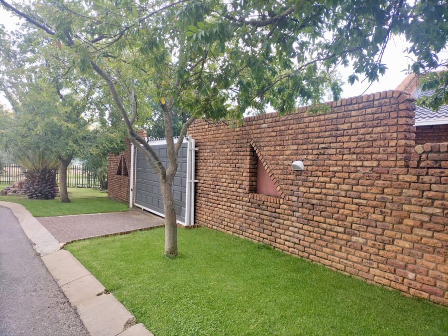 4 Bedroom Property for Sale in Secunda Mpumalanga