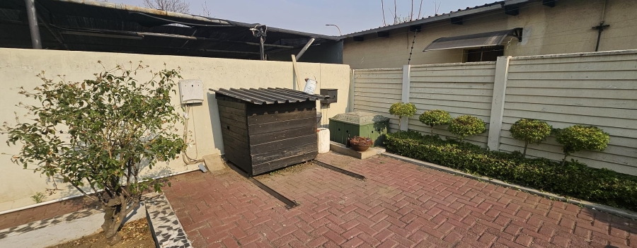13 Bedroom Property for Sale in Witbank Ext 8 Mpumalanga