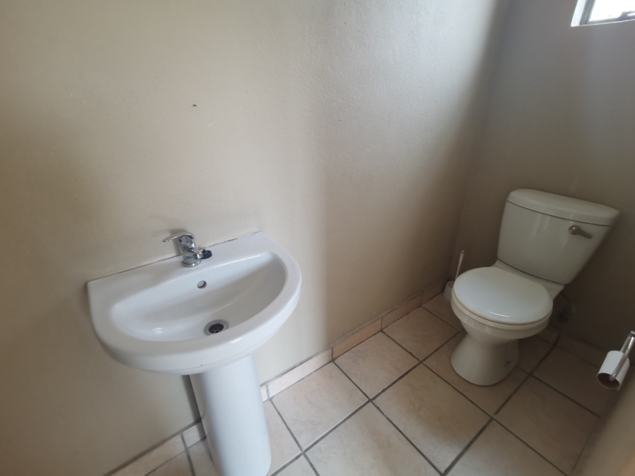 To Let 2 Bedroom Property for Rent in Nelspruit Ext 29 Mpumalanga