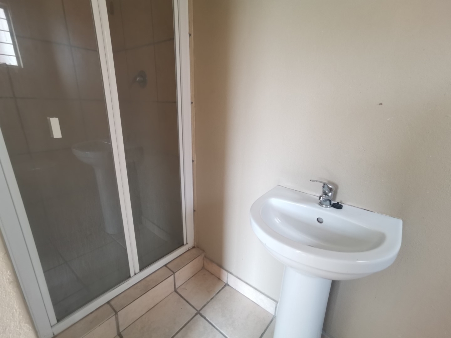 To Let 2 Bedroom Property for Rent in Nelspruit Ext 29 Mpumalanga
