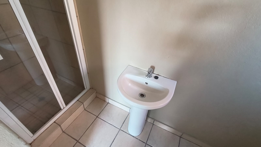 To Let 2 Bedroom Property for Rent in Nelspruit Ext 29 Mpumalanga