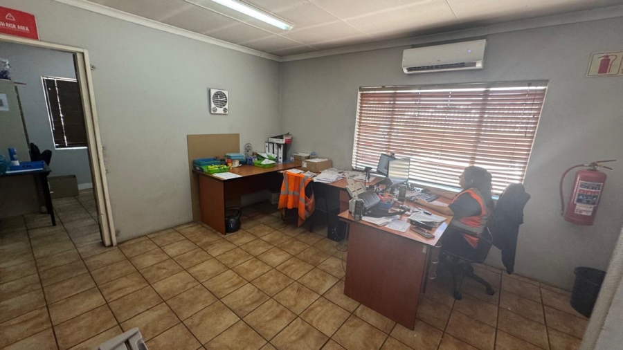 Commercial Property for Sale in Witbank Ext 9 Mpumalanga