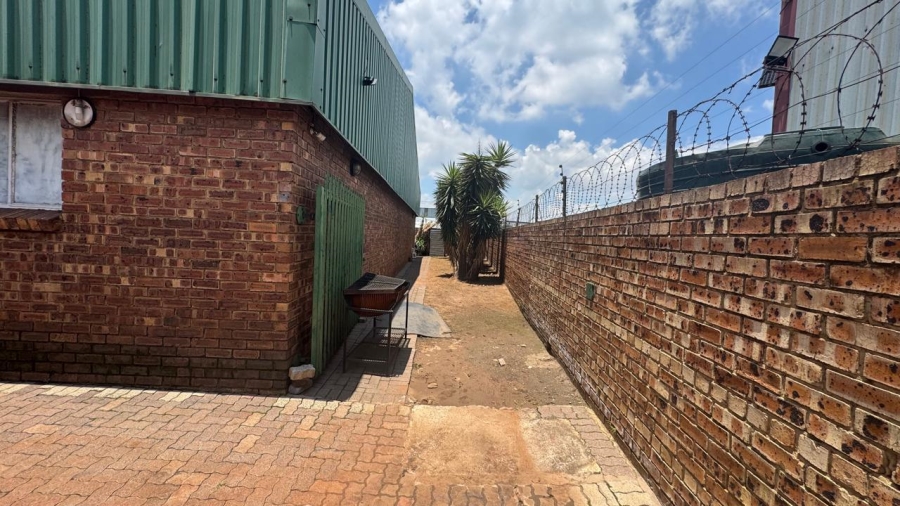 Commercial Property for Sale in Witbank Ext 9 Mpumalanga