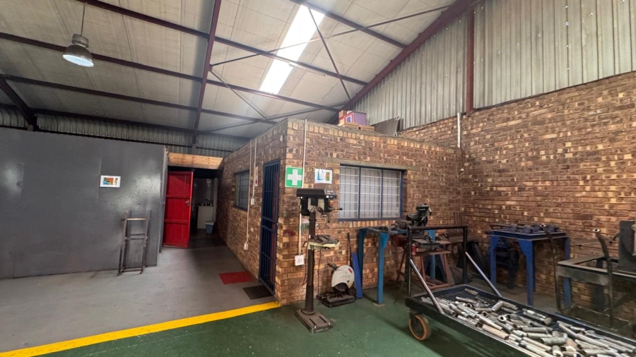 Commercial Property for Sale in Witbank Ext 9 Mpumalanga