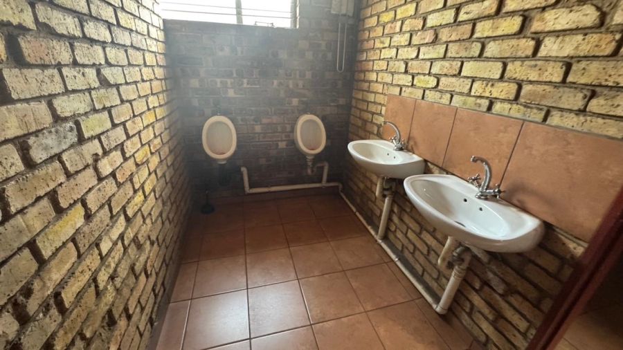 Commercial Property for Sale in Witbank Ext 9 Mpumalanga