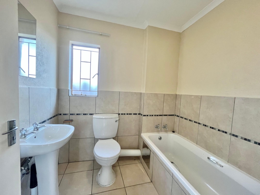 To Let 2 Bedroom Property for Rent in Karino Mpumalanga