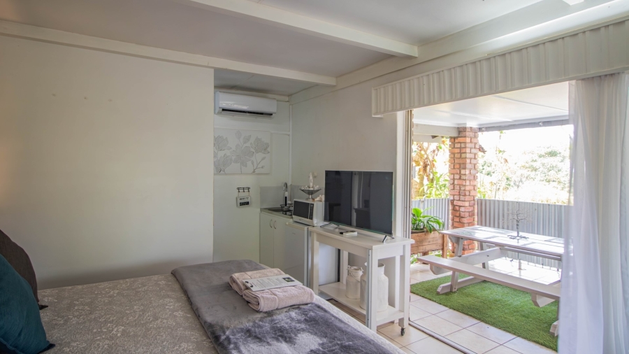 8 Bedroom Property for Sale in Colts Hill Mpumalanga
