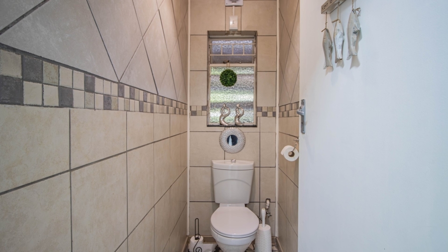 8 Bedroom Property for Sale in Colts Hill Mpumalanga