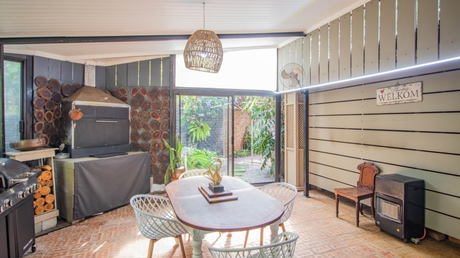8 Bedroom Property for Sale in Colts Hill Mpumalanga