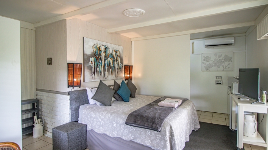 8 Bedroom Property for Sale in Colts Hill Mpumalanga