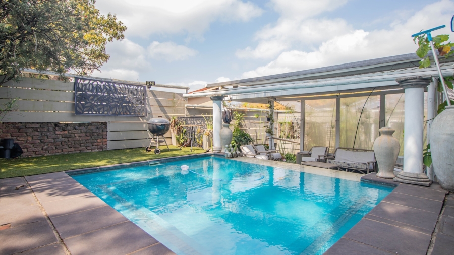 8 Bedroom Property for Sale in Colts Hill Mpumalanga