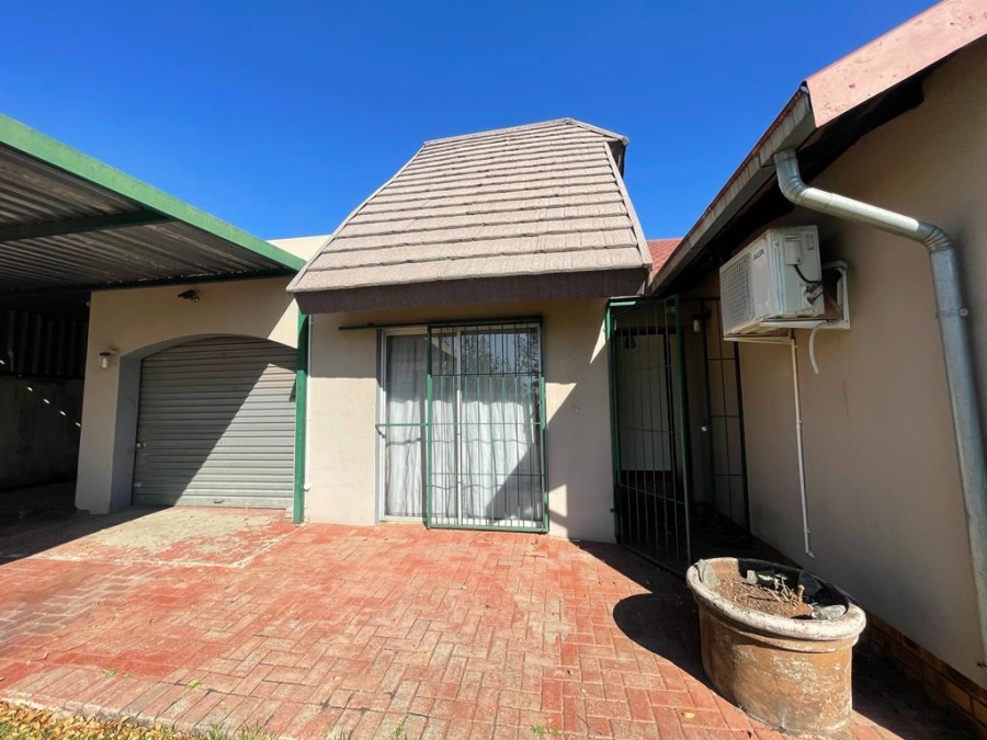 3 Bedroom Property for Sale in Noordrand Mpumalanga