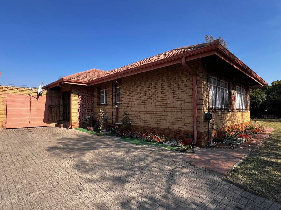 To Let 5 Bedroom Property for Rent in Kriel Mpumalanga