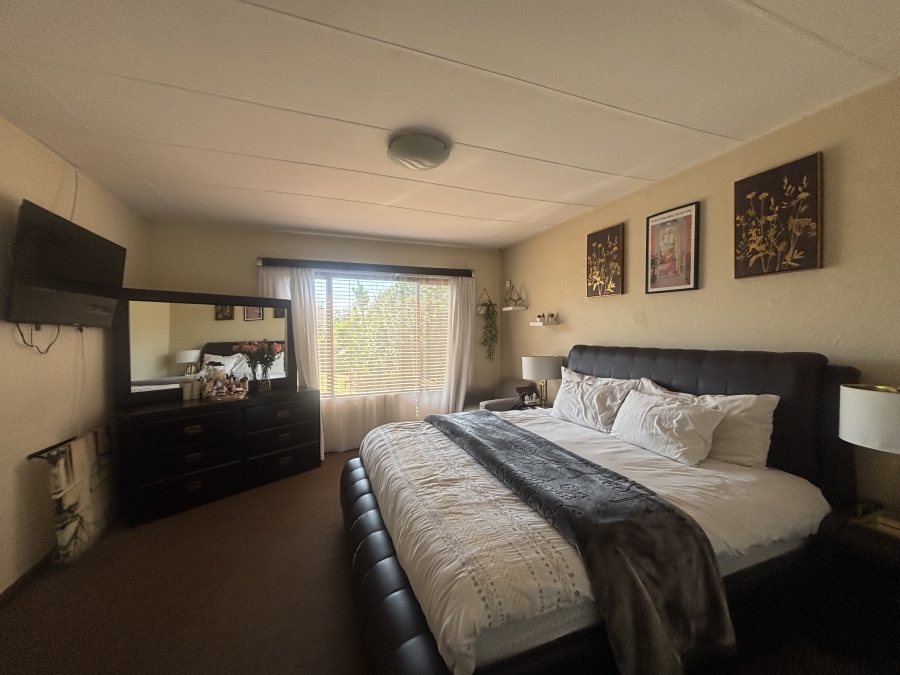 3 Bedroom Property for Sale in Ben Fleur Mpumalanga