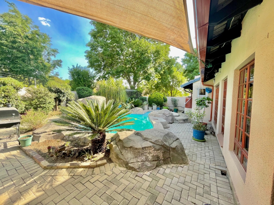 6 Bedroom Property for Sale in Secunda Mpumalanga