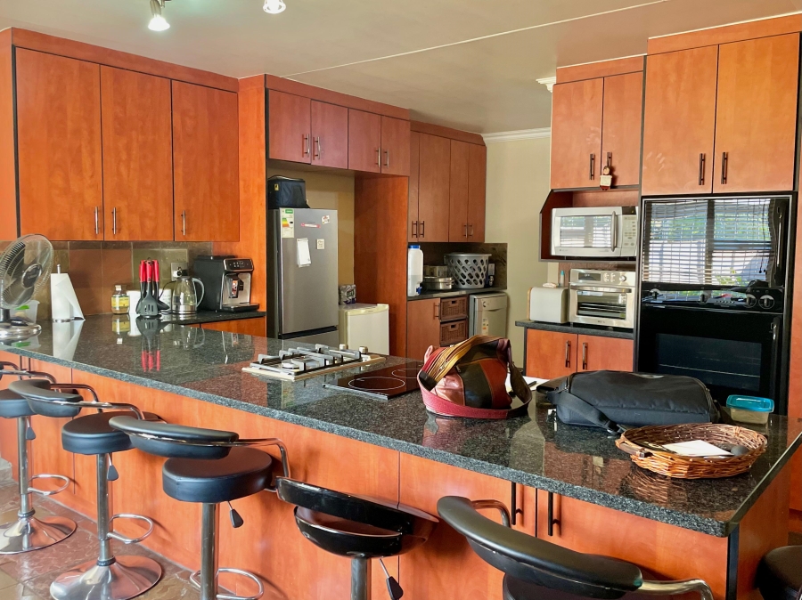 6 Bedroom Property for Sale in Secunda Mpumalanga