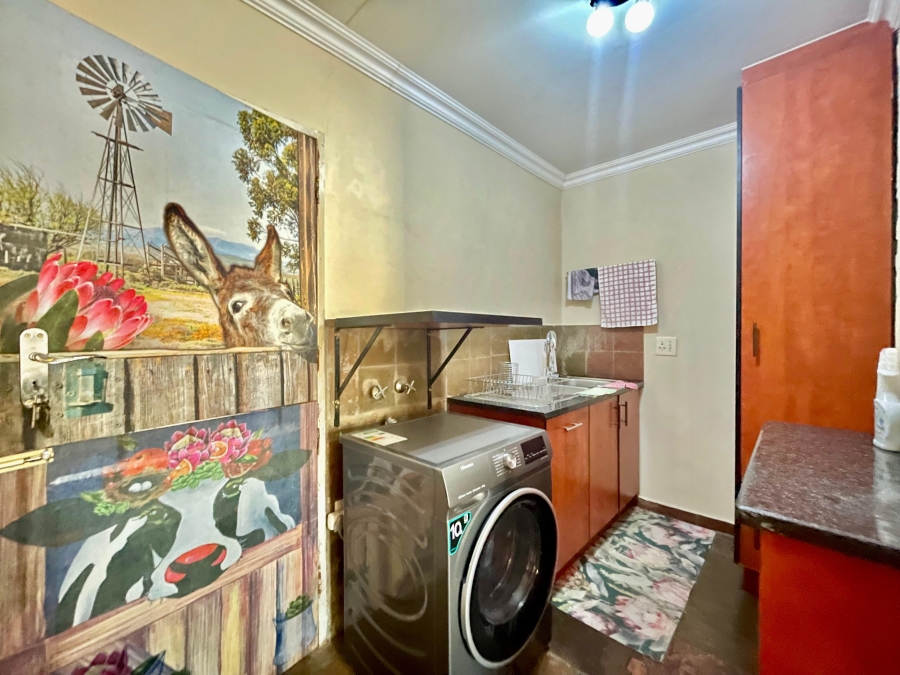 6 Bedroom Property for Sale in Secunda Mpumalanga