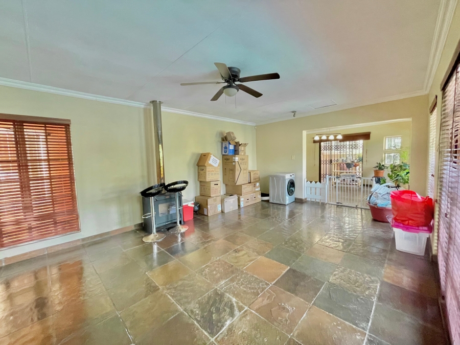 6 Bedroom Property for Sale in Secunda Mpumalanga