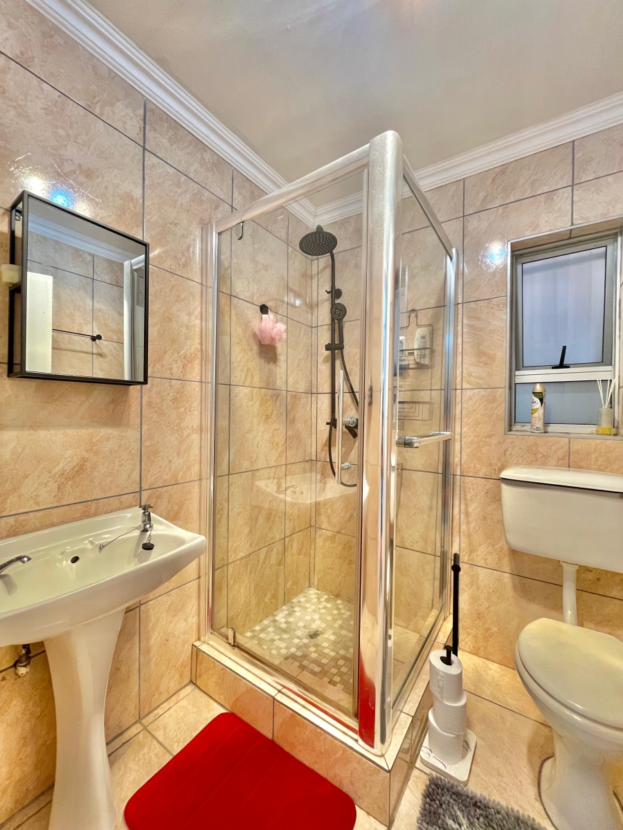 6 Bedroom Property for Sale in Secunda Mpumalanga