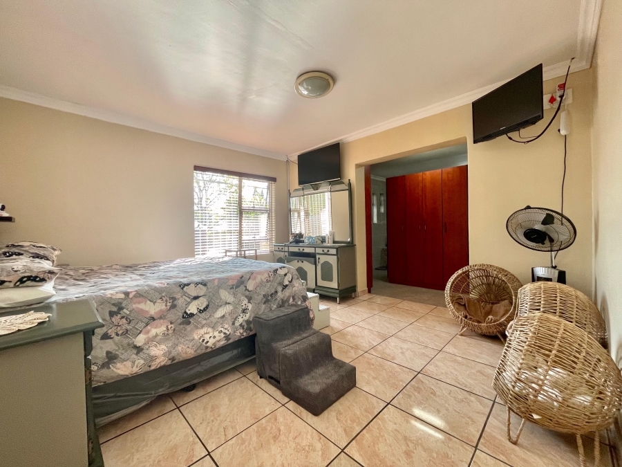 6 Bedroom Property for Sale in Secunda Mpumalanga