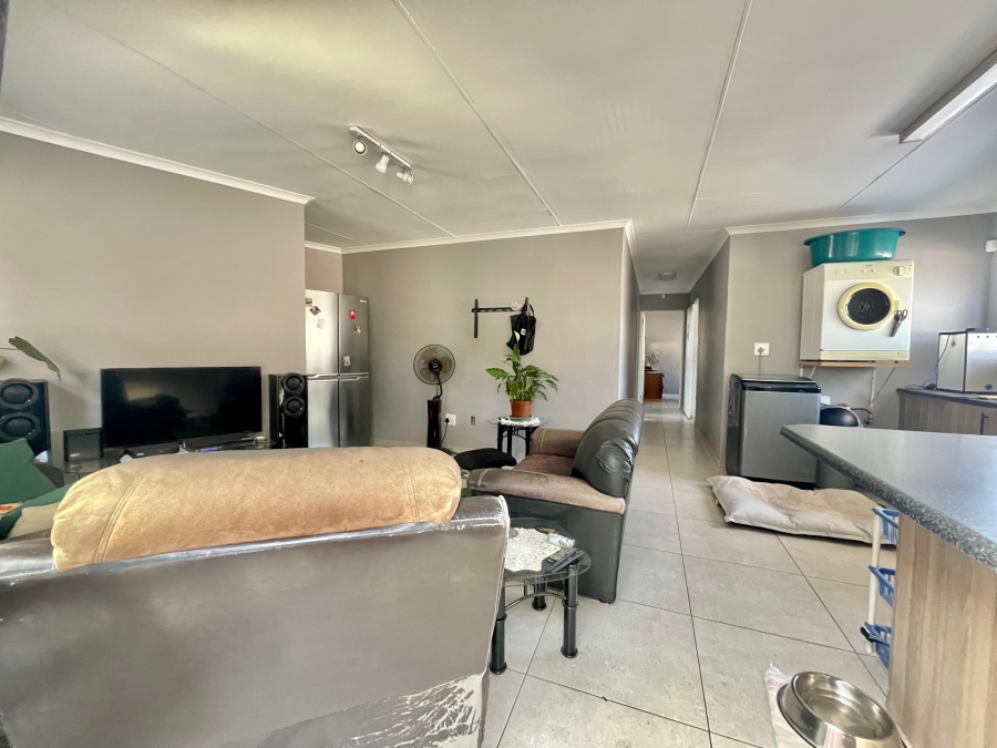 6 Bedroom Property for Sale in Secunda Mpumalanga