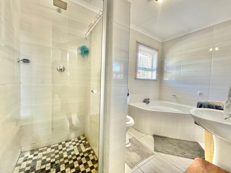 6 Bedroom Property for Sale in Secunda Mpumalanga