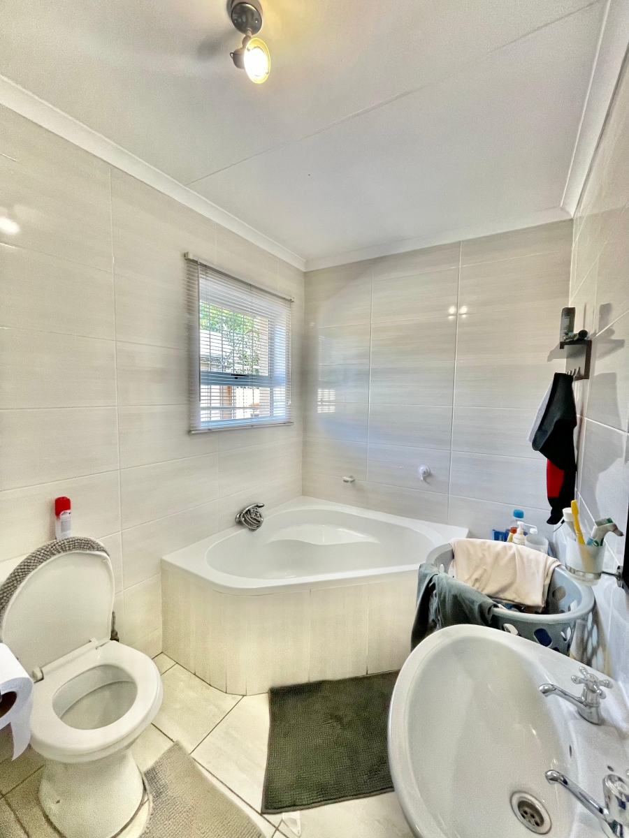 6 Bedroom Property for Sale in Secunda Mpumalanga