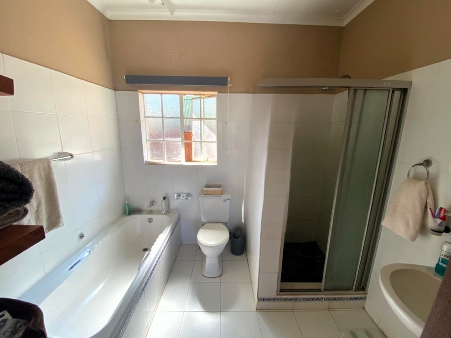 3 Bedroom Property for Sale in White River Estates Mpumalanga