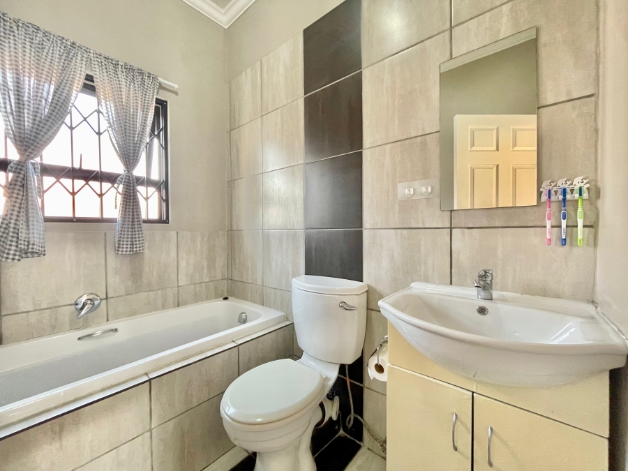 2 Bedroom Property for Sale in Terra Nova Mpumalanga