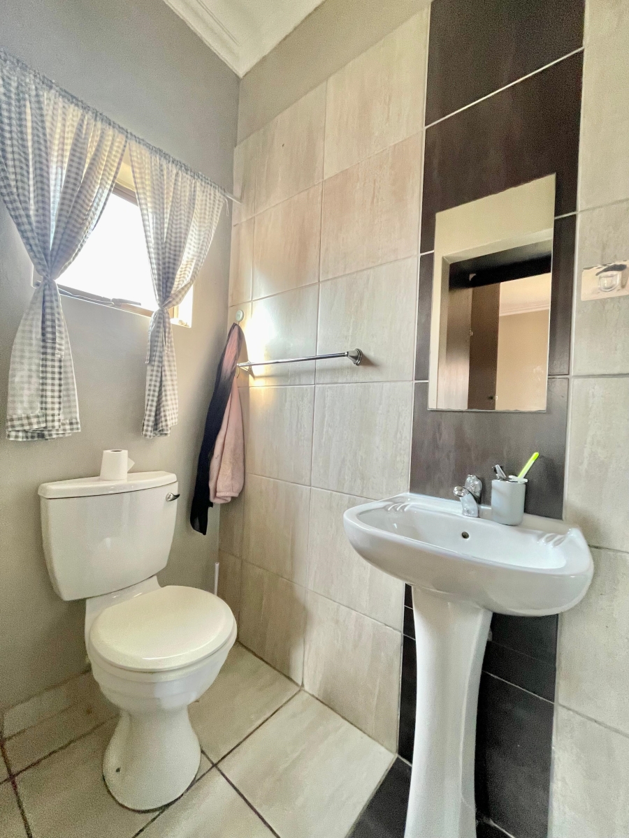 2 Bedroom Property for Sale in Terra Nova Mpumalanga