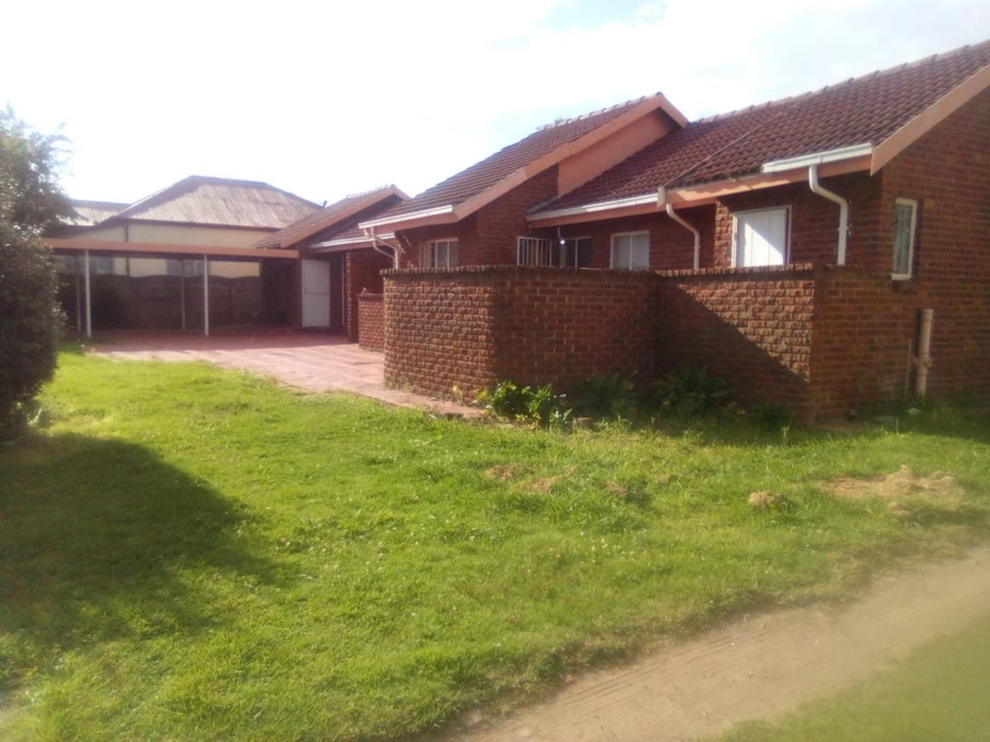 3 Bedroom Property for Sale in Volksrust Mpumalanga