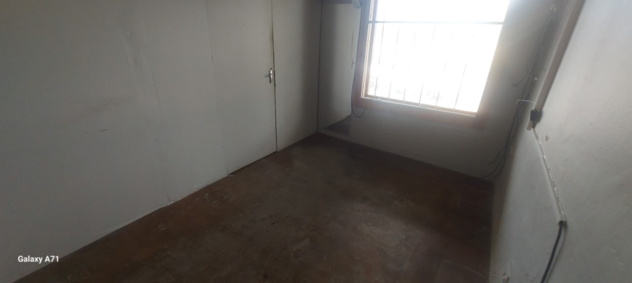 To Let commercial Property for Rent in White River Mpumalanga