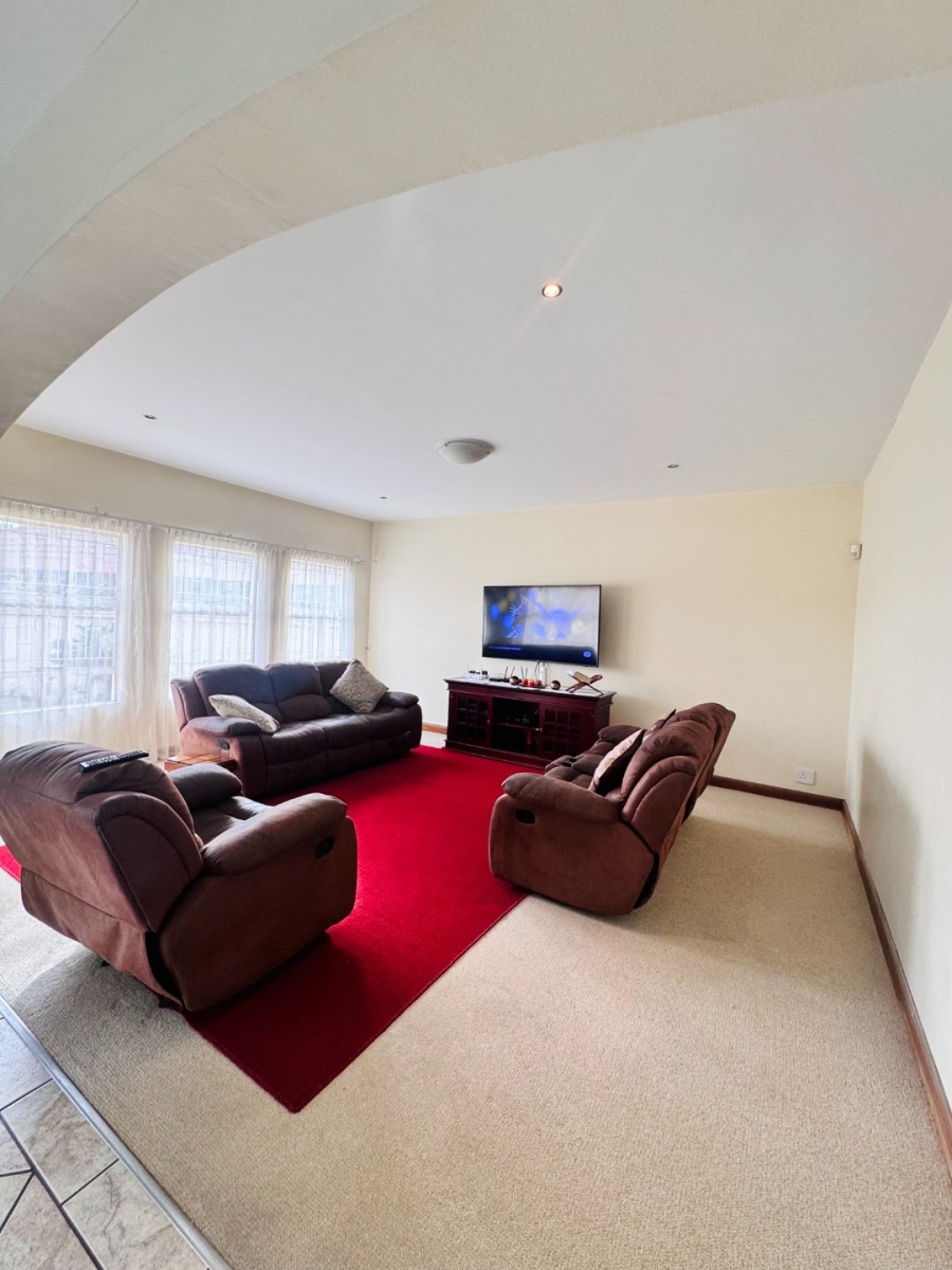 4 Bedroom Property for Sale in Reyno Ridge Mpumalanga