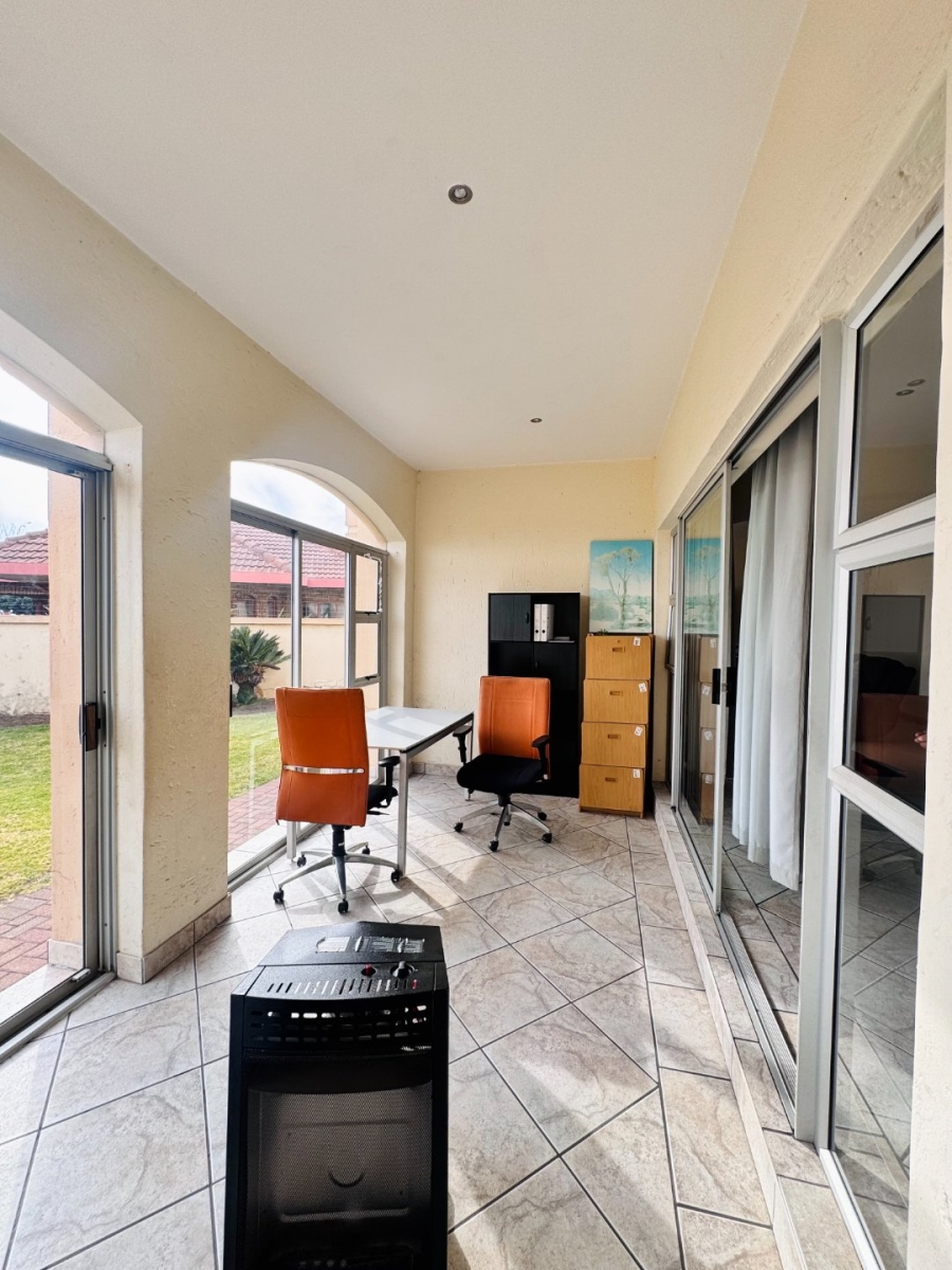 4 Bedroom Property for Sale in Reyno Ridge Mpumalanga