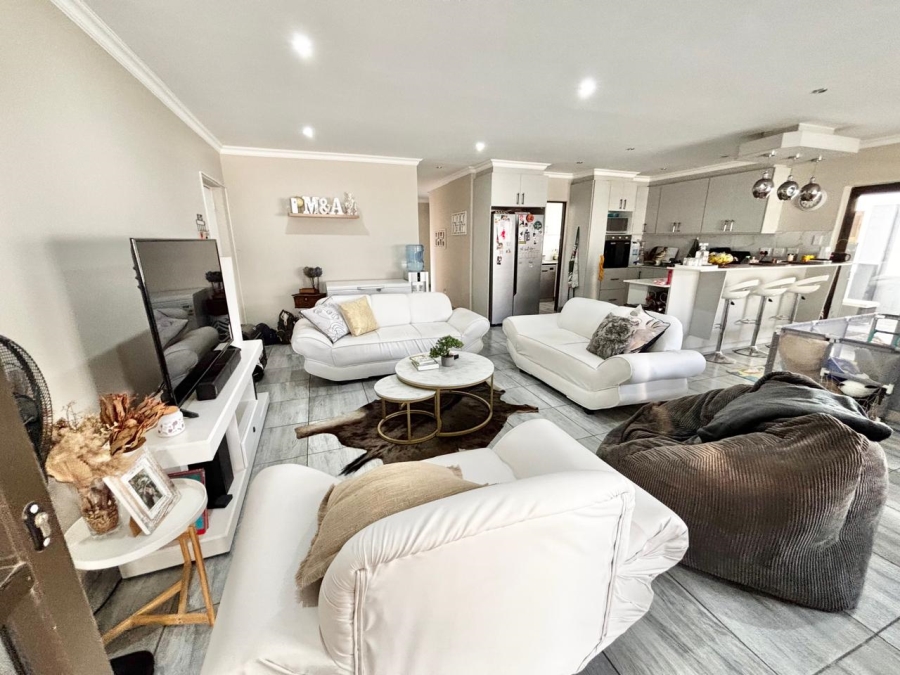 3 Bedroom Property for Sale in Suidheuwel Mpumalanga