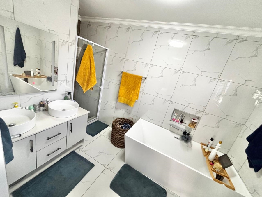 3 Bedroom Property for Sale in Suidheuwel Mpumalanga