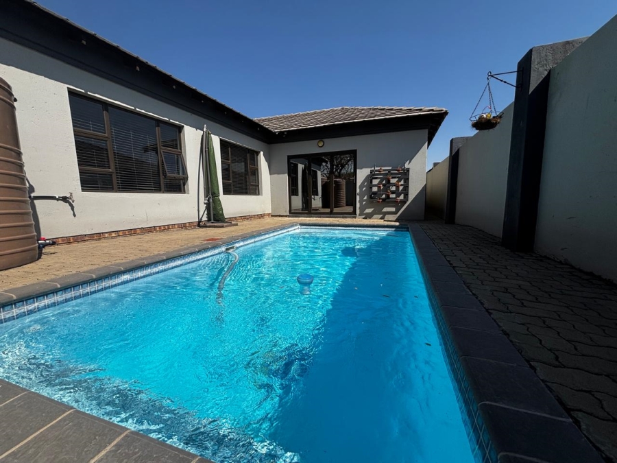 3 Bedroom Property for Sale in Suidheuwel Mpumalanga